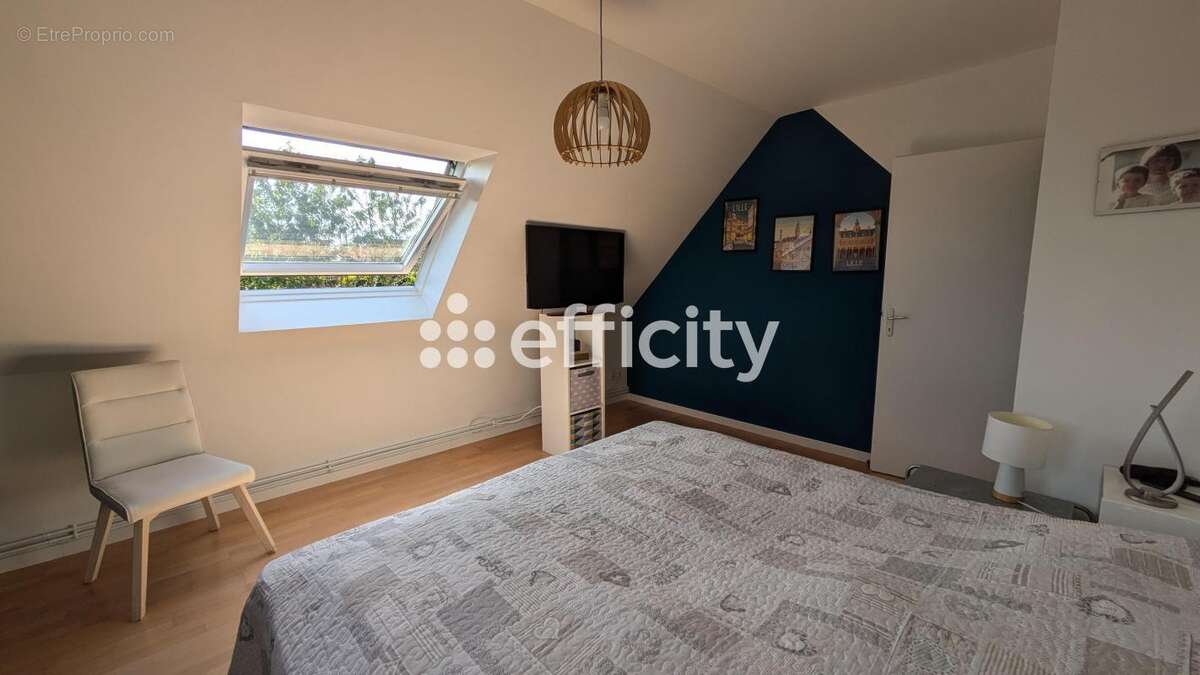 Maison à GONDECOURT