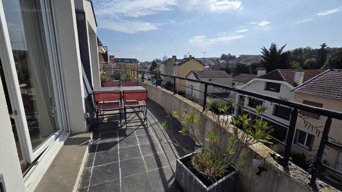 Appartement à NANTERRE