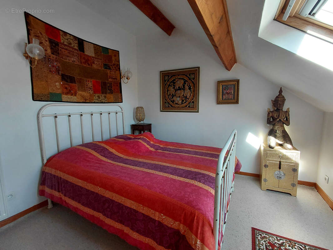 Maison 105 m² à Irai  - photo 7
