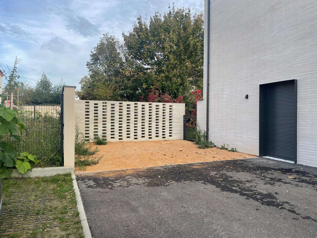 Maison à SATHONAY-VILLAGE