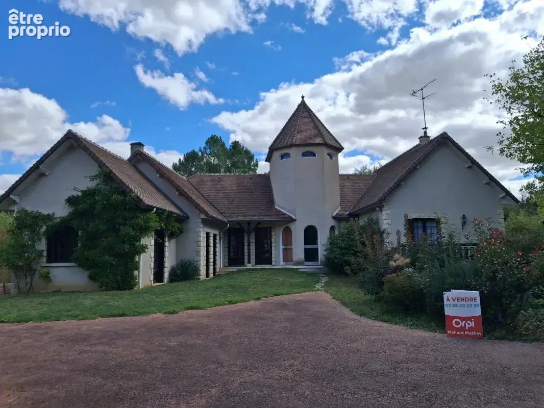 Maison à COSNE-COURS-SUR-LOIRE