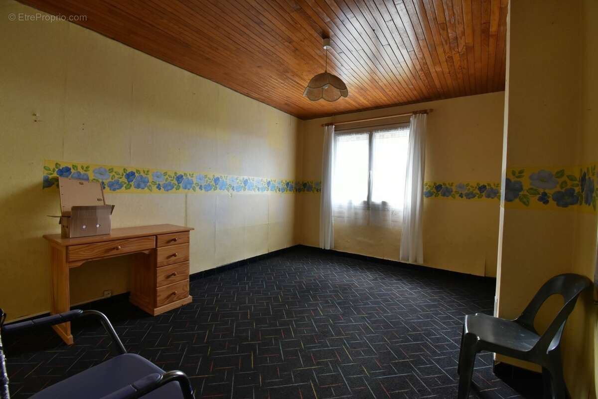 Maison à vendre 7 pièces SAINT AGREVE (07) - photo 11