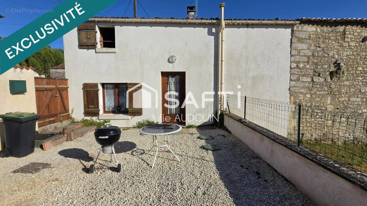 Photo 1 - Maison à LE DOUHET