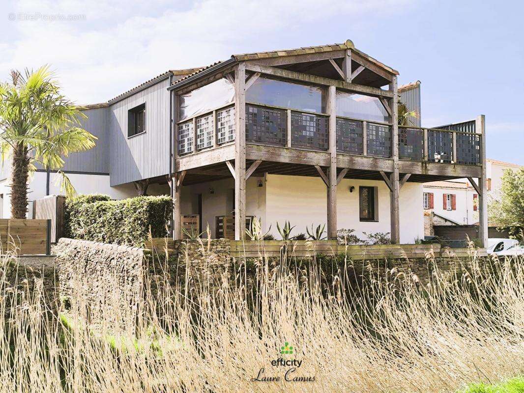 Maison 213 m² à Talmont-Saint-Hilaire  - photo 3