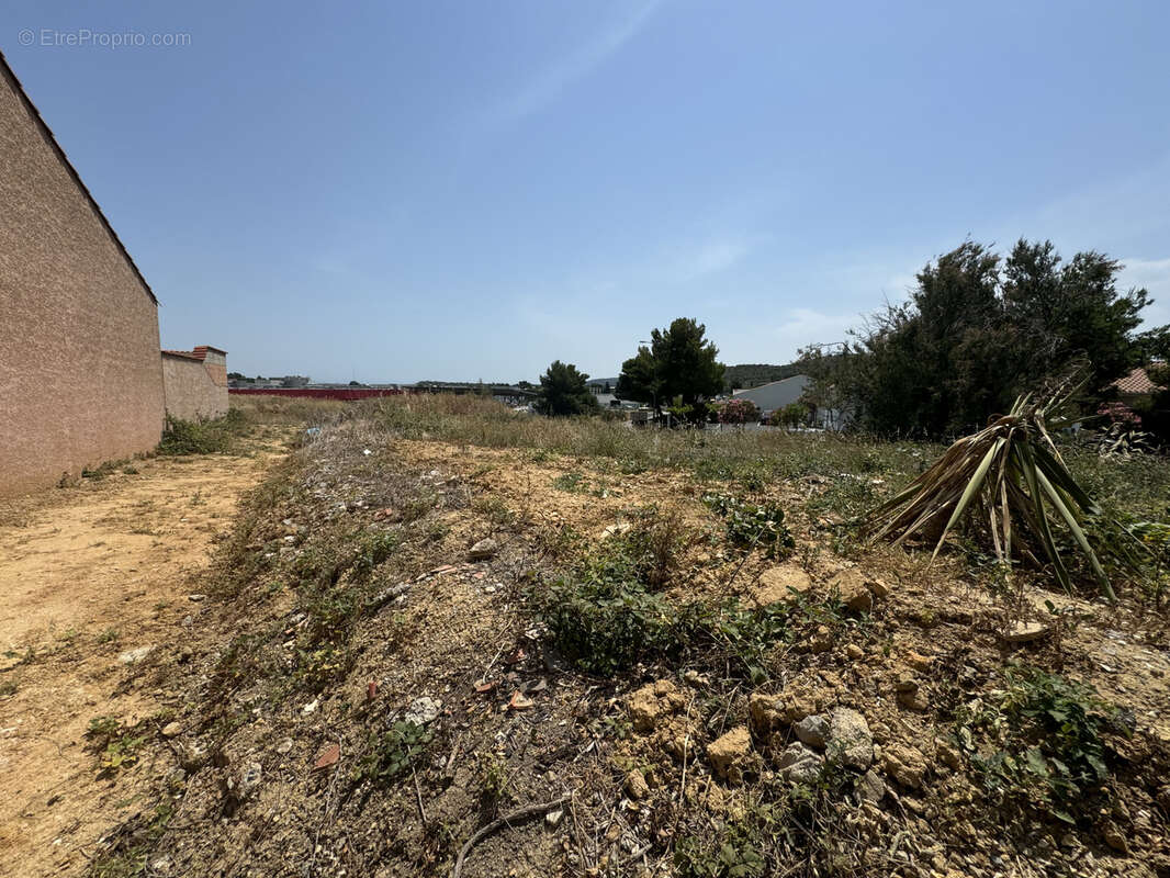Terrain à NARBONNE