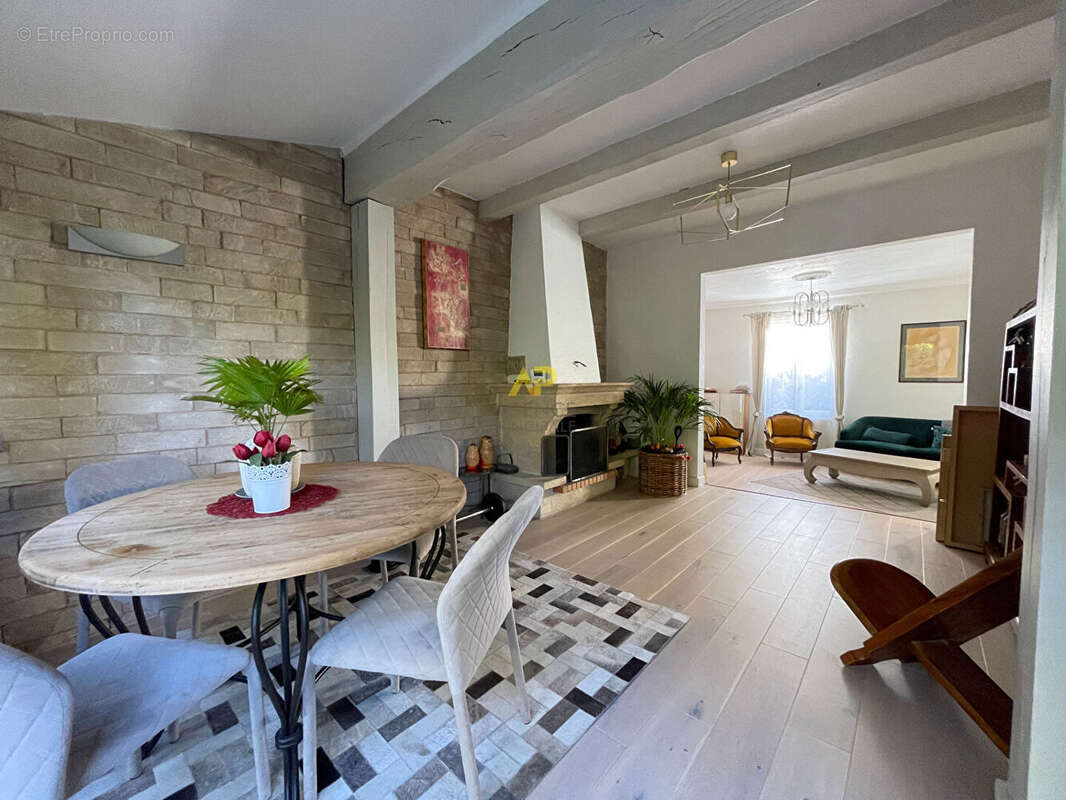 Maison à MONTIGNY-LES-CORMEILLES