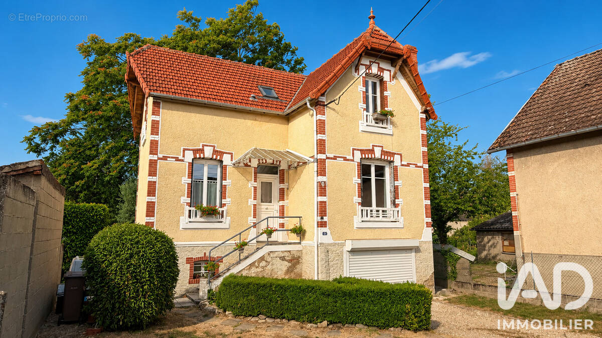 Photo 1 - Maison à VIERZON