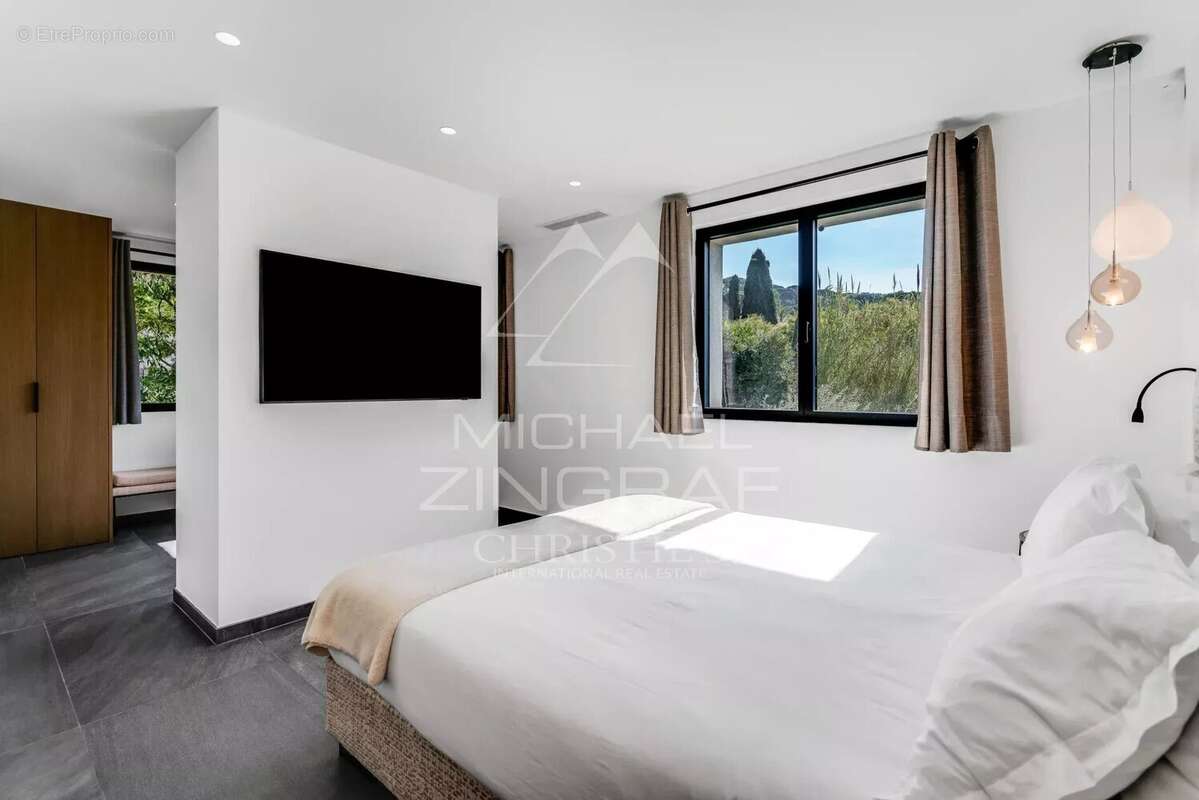 Maison à LA CROIX-VALMER