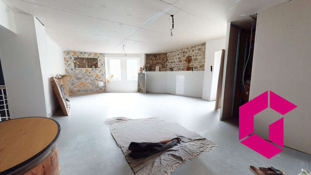 Maison à SOLEYMIEUX