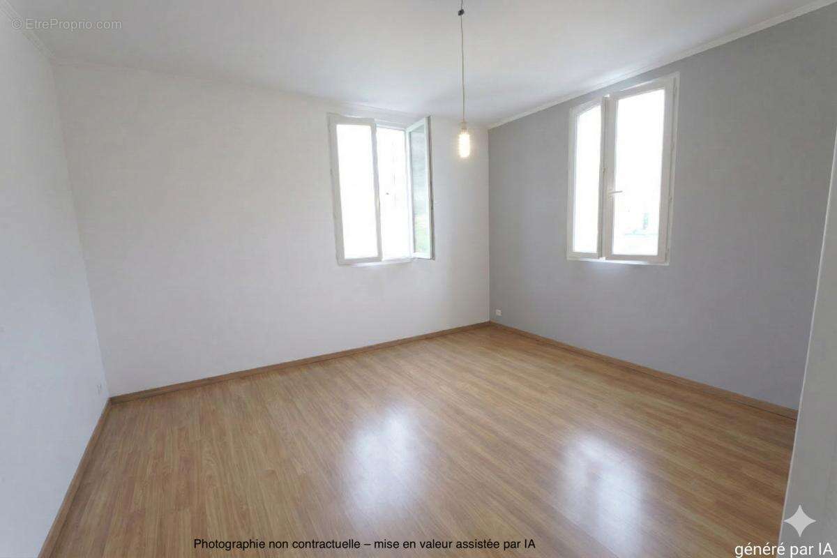 Appartement à CONTES