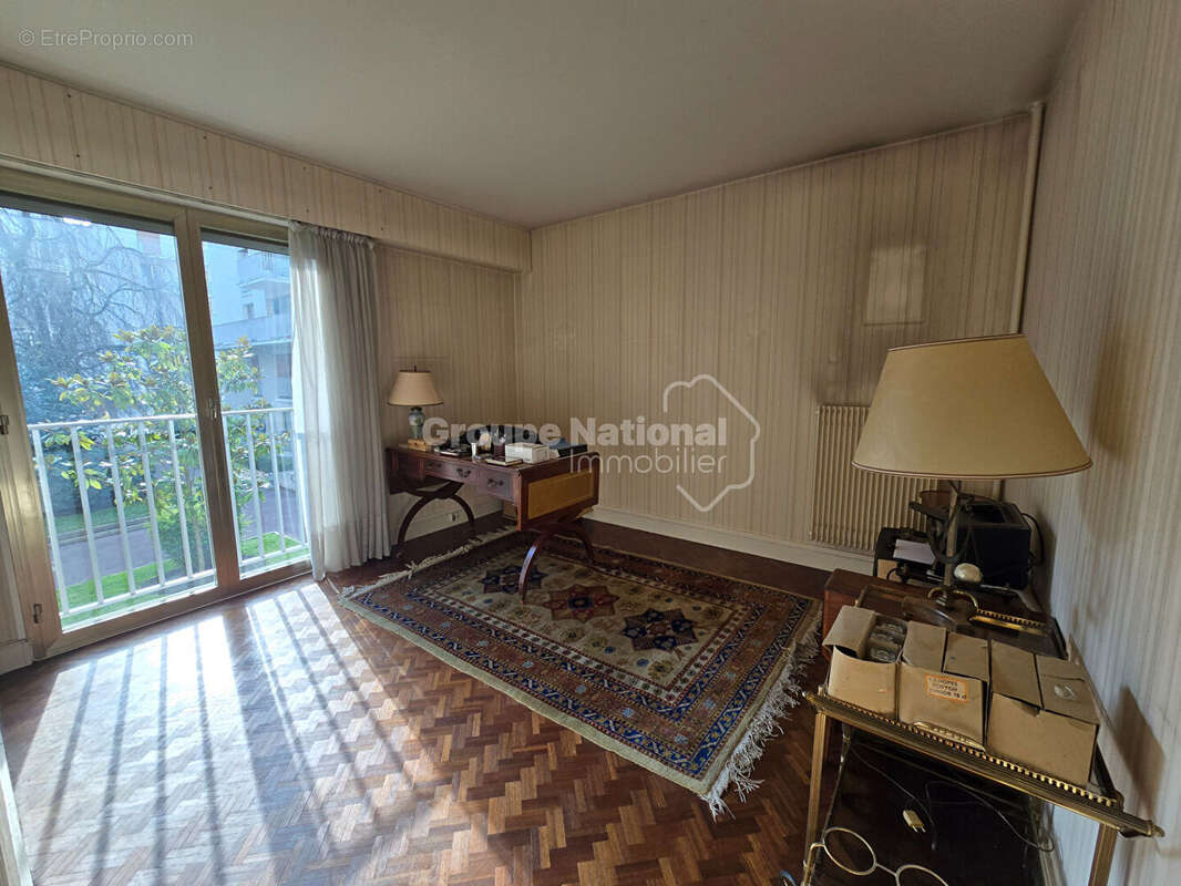 Appartement à VERSAILLES