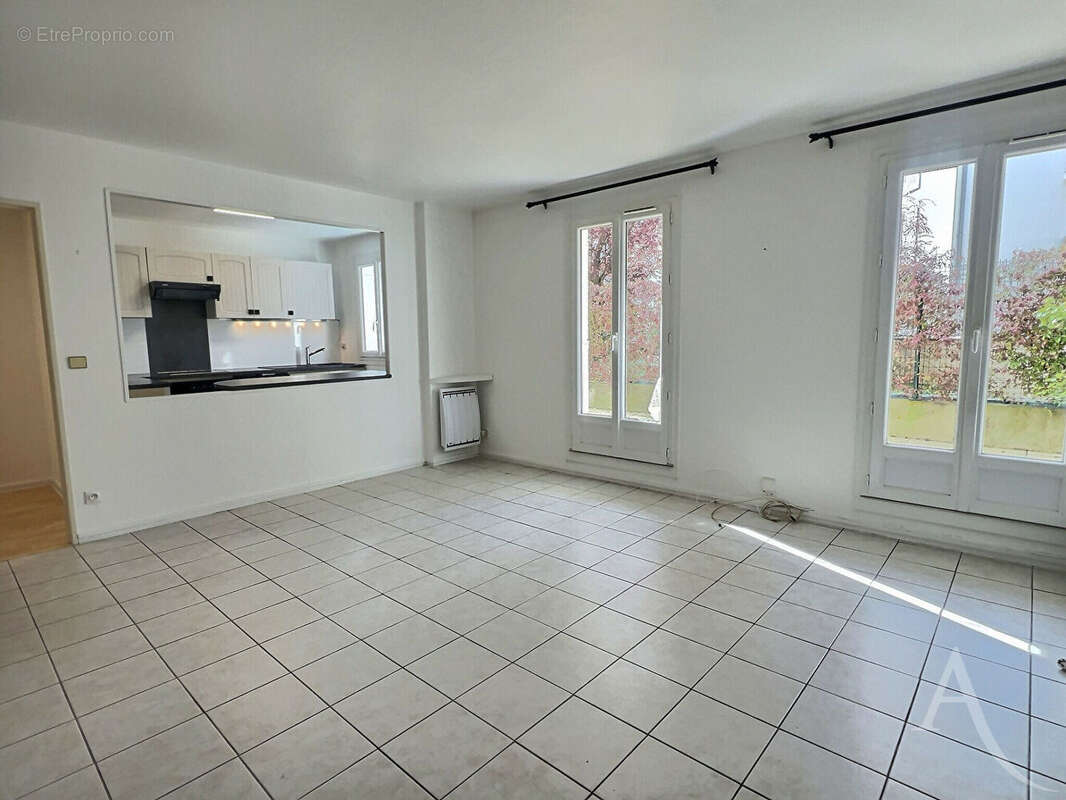 Appartement à THIAIS