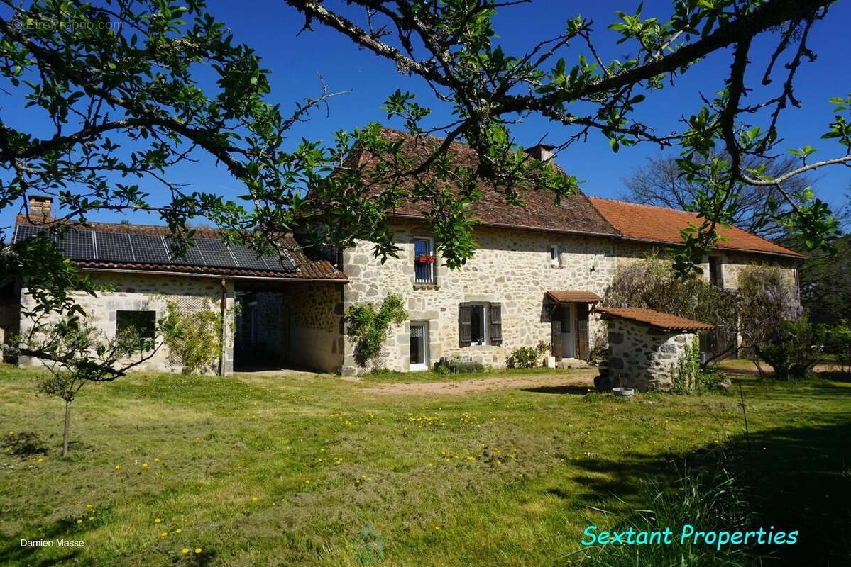 Maison à SAINT-SAUD-LACOUSSIERE