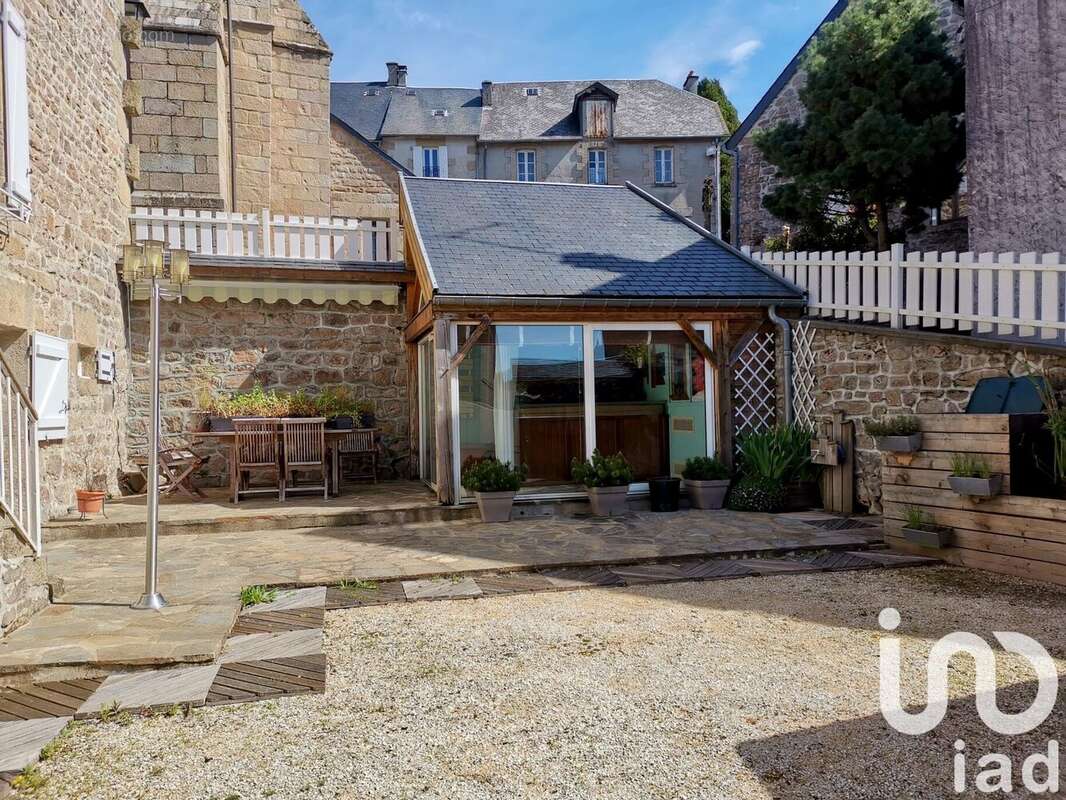 Photo 2 - Maison à PEYRELEVADE