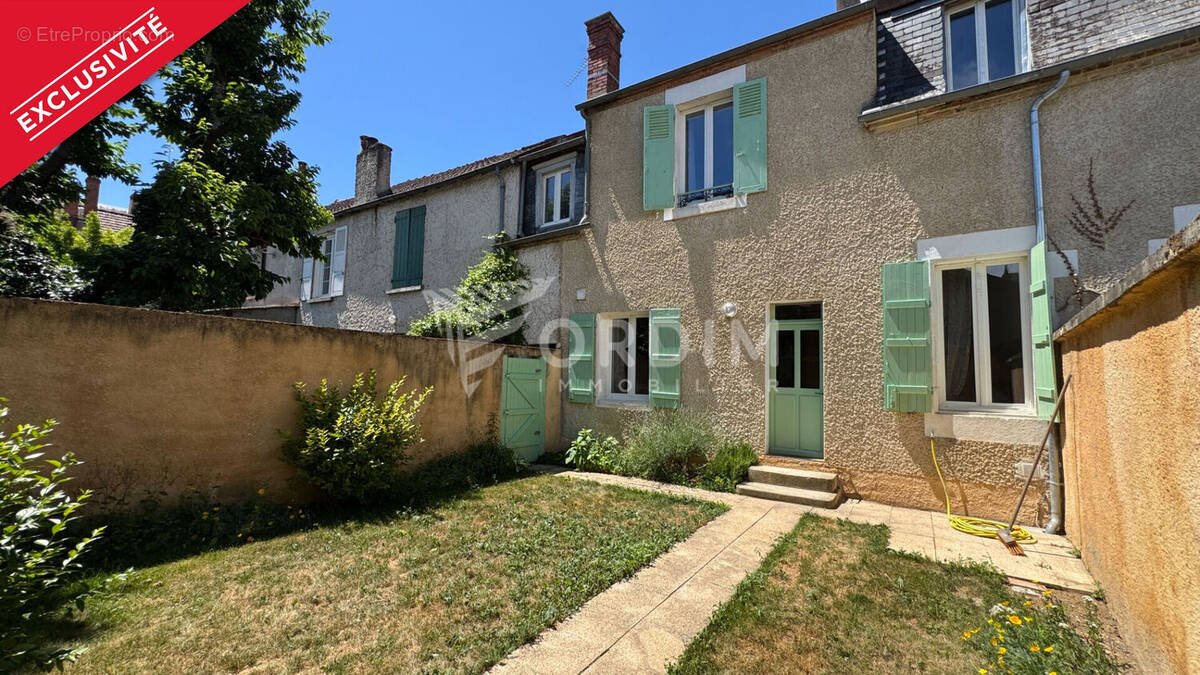Maison à COSNE-COURS-SUR-LOIRE