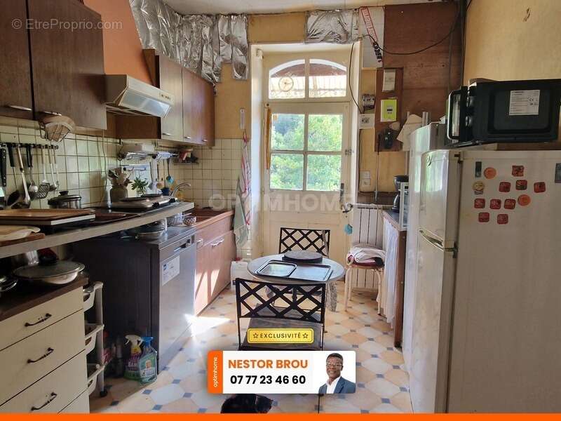Maison de village à LIVINHAC LE HAUT (12) - photo 5