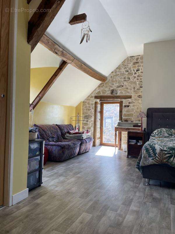 Maison à LIGNAC