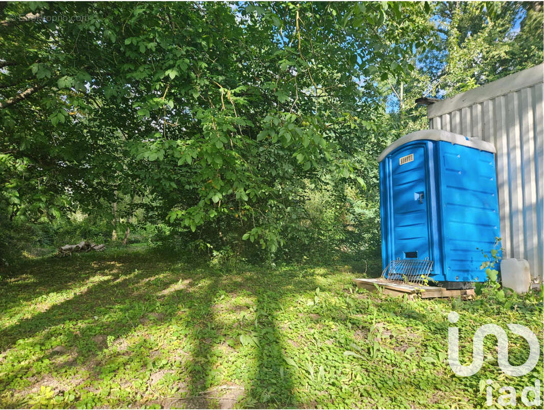 Photo 9 - Terrain à LAROCHE-SAINT-CYDROINE