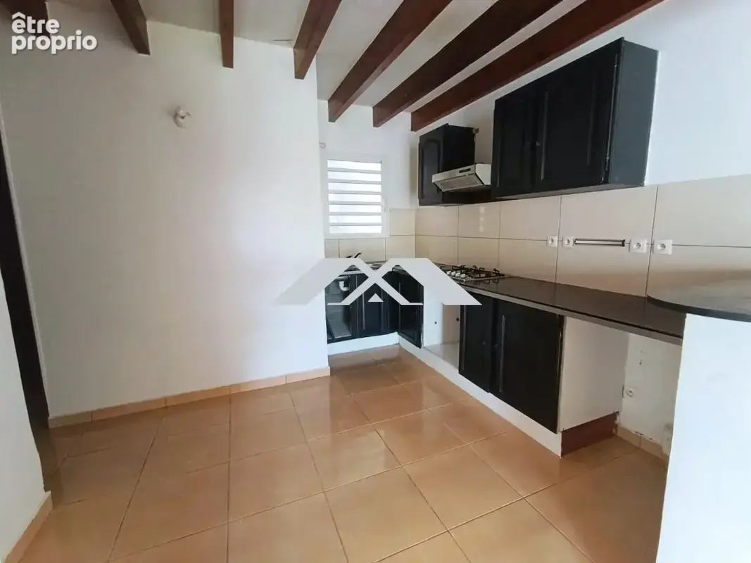 Maison 4 pièces 85 m² à vendre à Saint-Louis (97421) - photo 3
