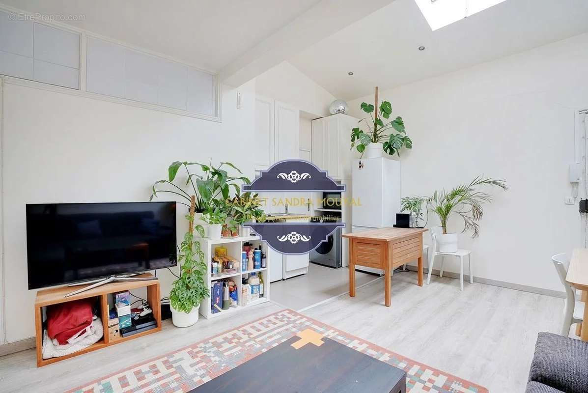 Appartement à PARIS-11E