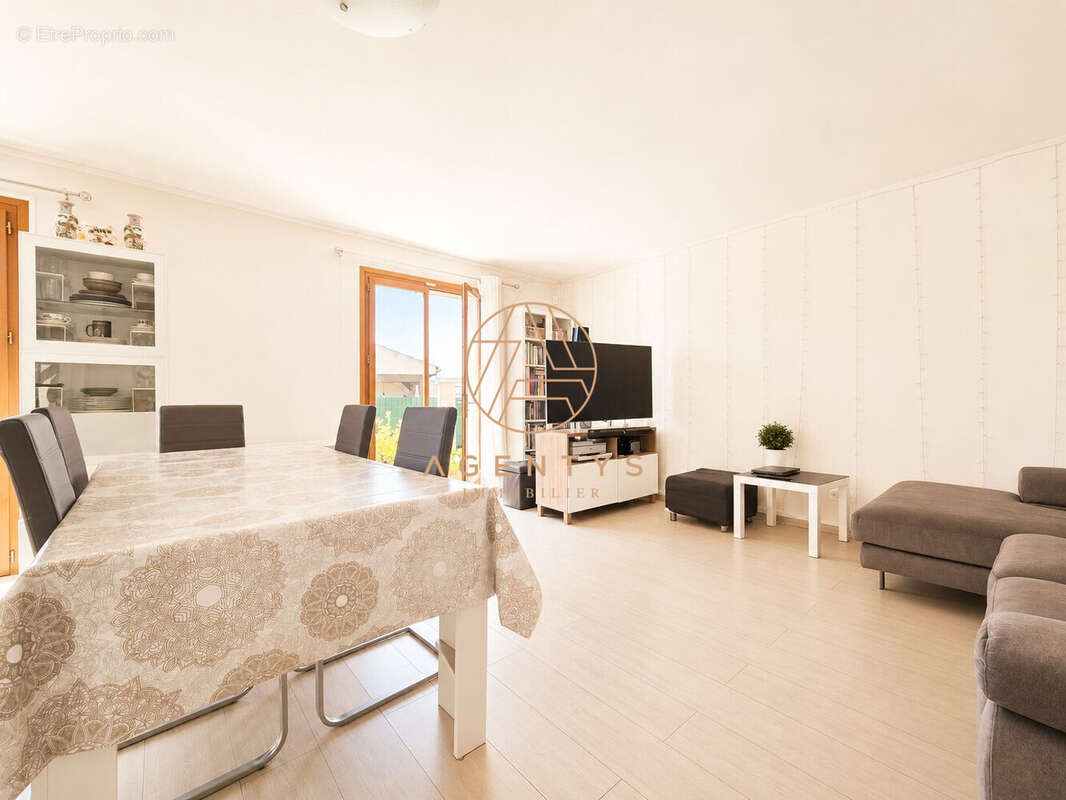 Maison 94 m² à Villiers-Sur-Marne  - photo 2