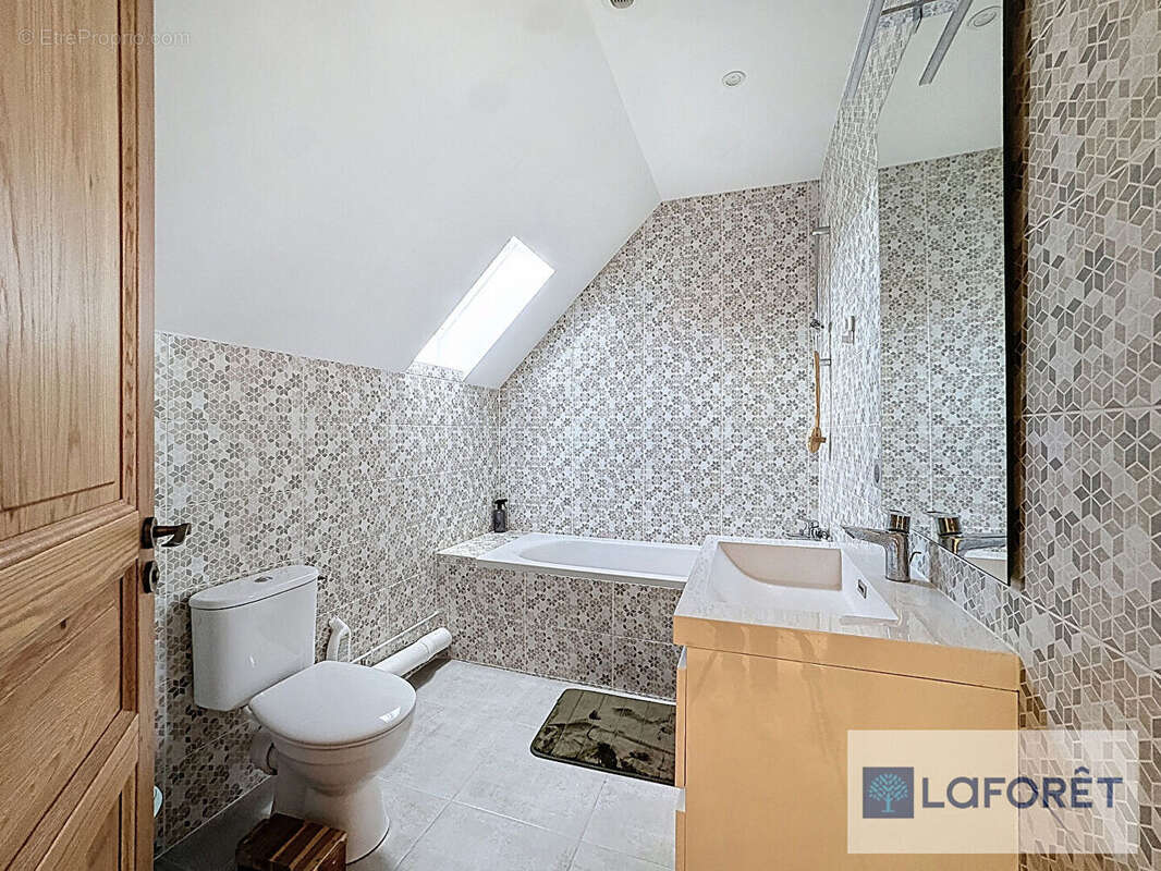 Maison à SAINT-GERMAIN-DE-LA-GRANGE