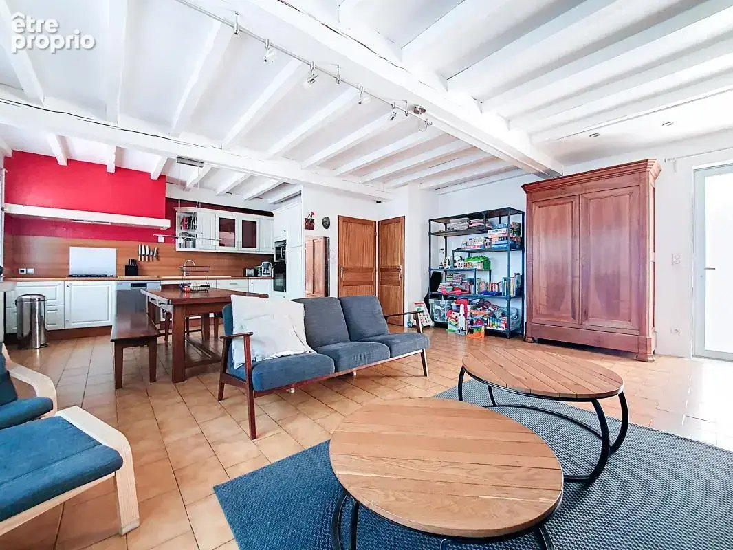 Appartement - 3 Chambres - Garage - Cour - Proche centre village - photo 4
