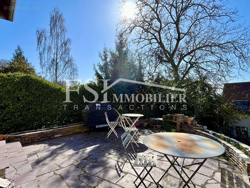 Maison à SAINT-LEU-LA-FORET