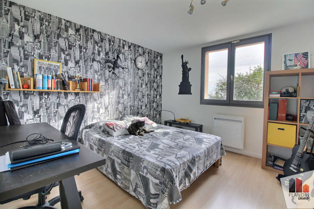 Maison à SAINT-GENIS-LAVAL