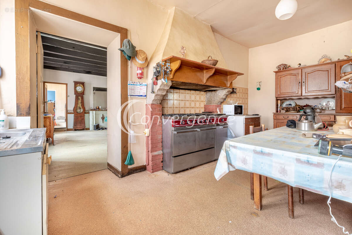 Maison à VICQ-SUR-BREUILH