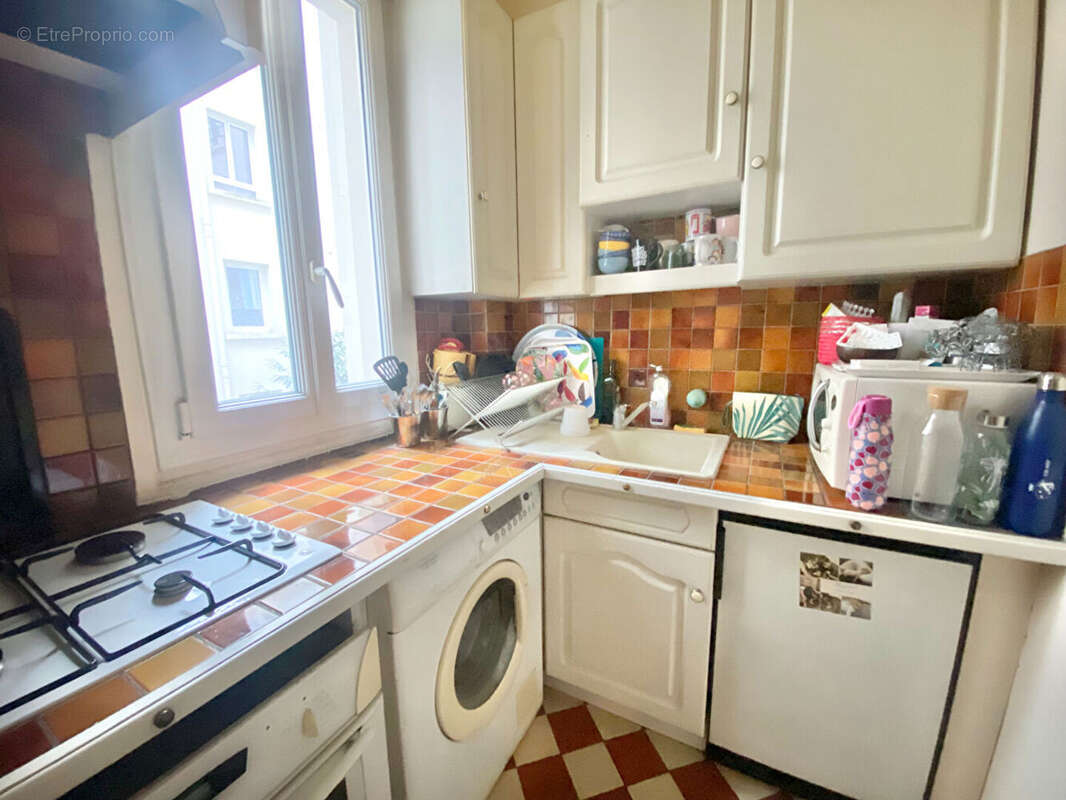 Appartement à PARIS-14E