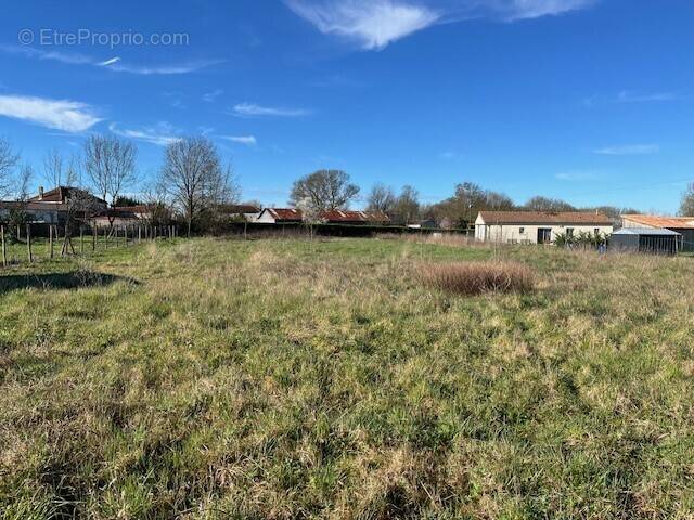 Terrain à LA ROCHELLE