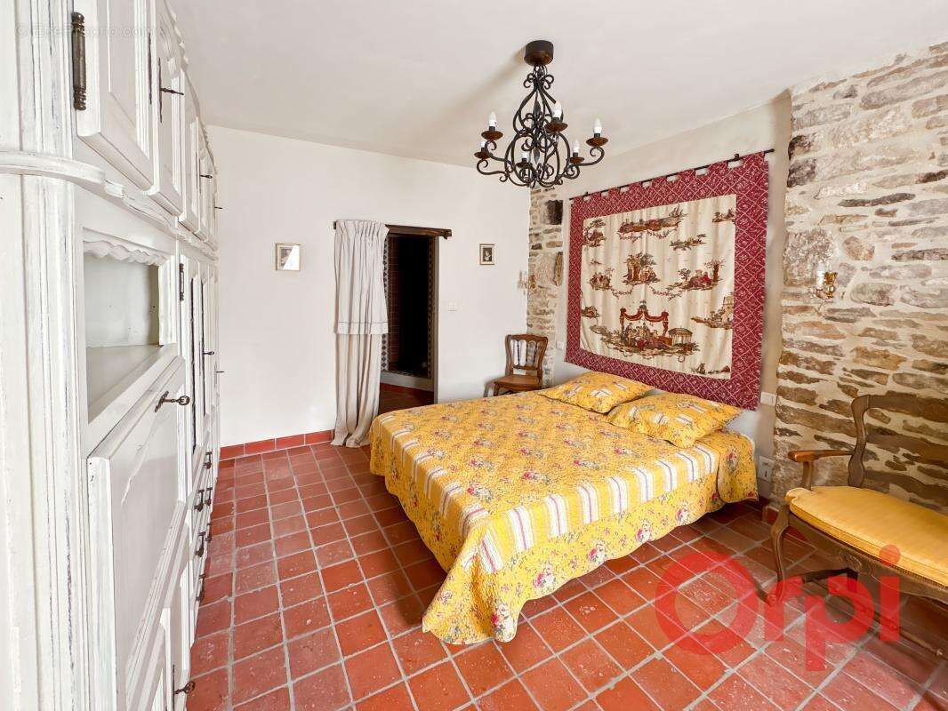 Maison à NEUILLY-EN-DUN