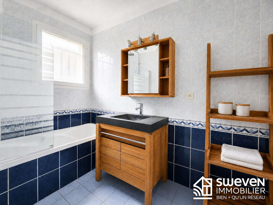 Maison 178 m² à Frouzins  - photo 8