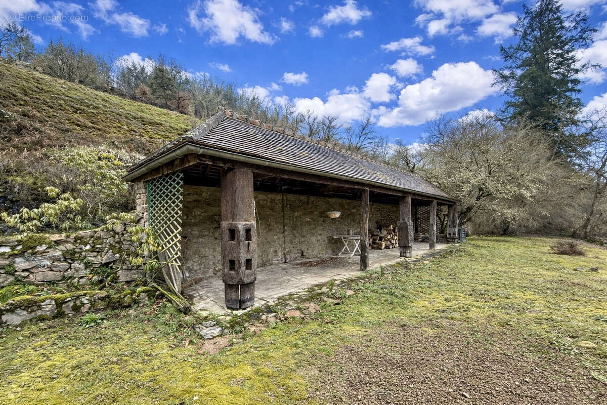 Maison à AVALLON