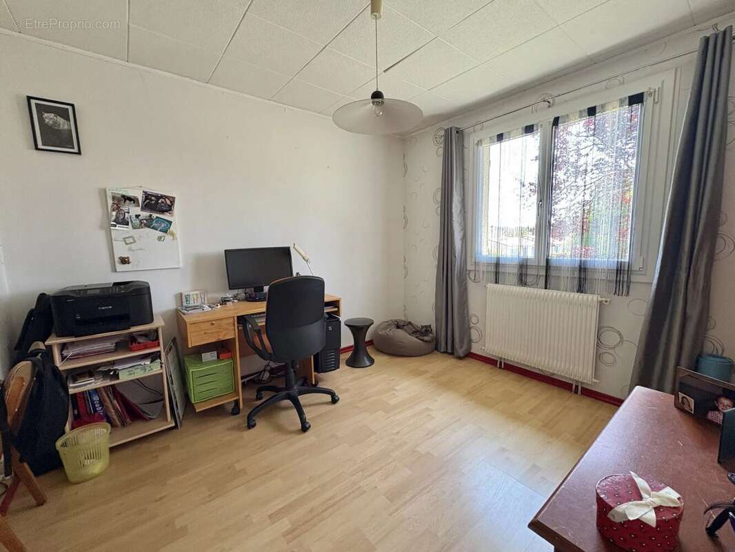 Maison à LA SALVETAT-SAINT-GILLES