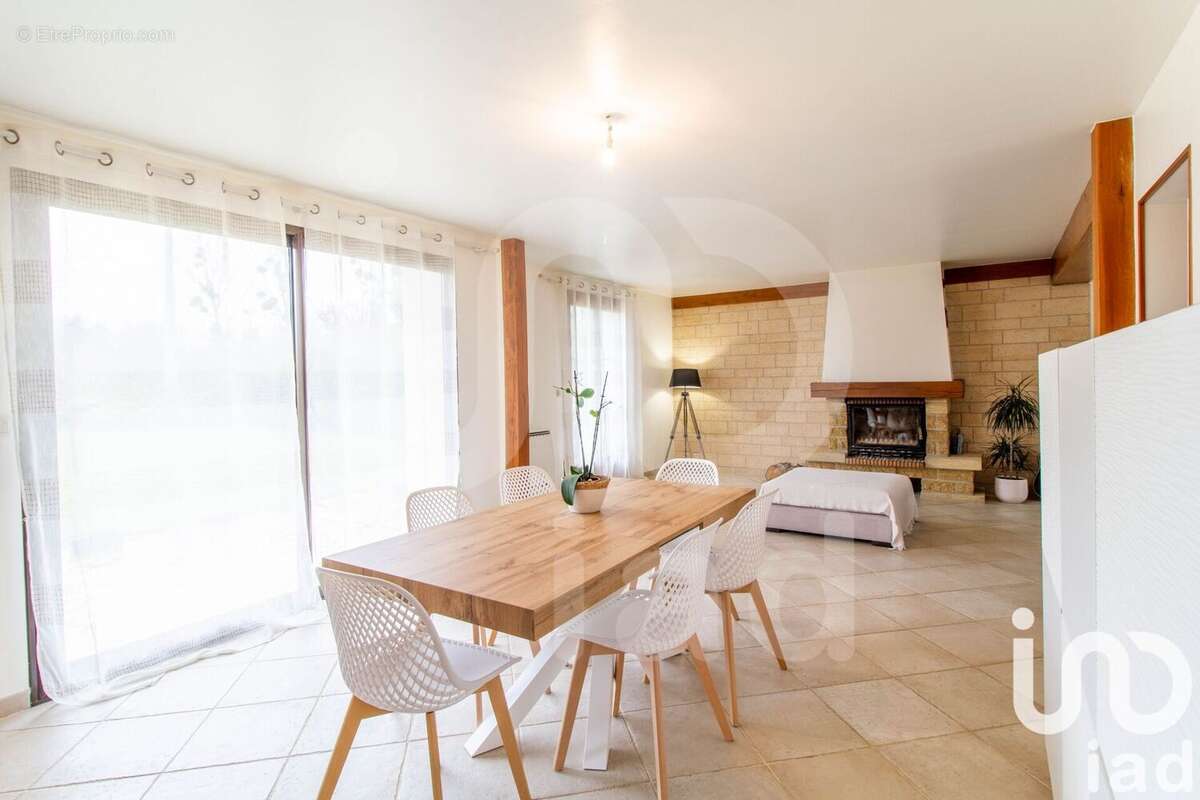 Photo 2 - Maison à LE PLESSIS-BRION