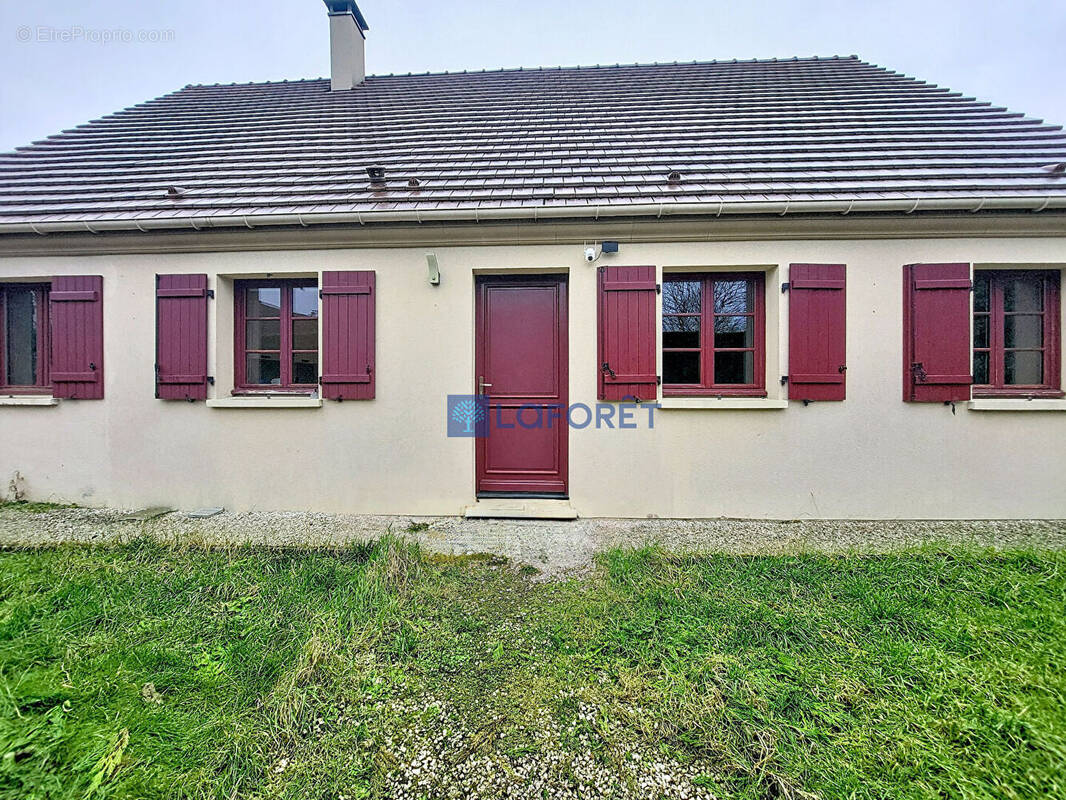 Maison à BLERANCOURT