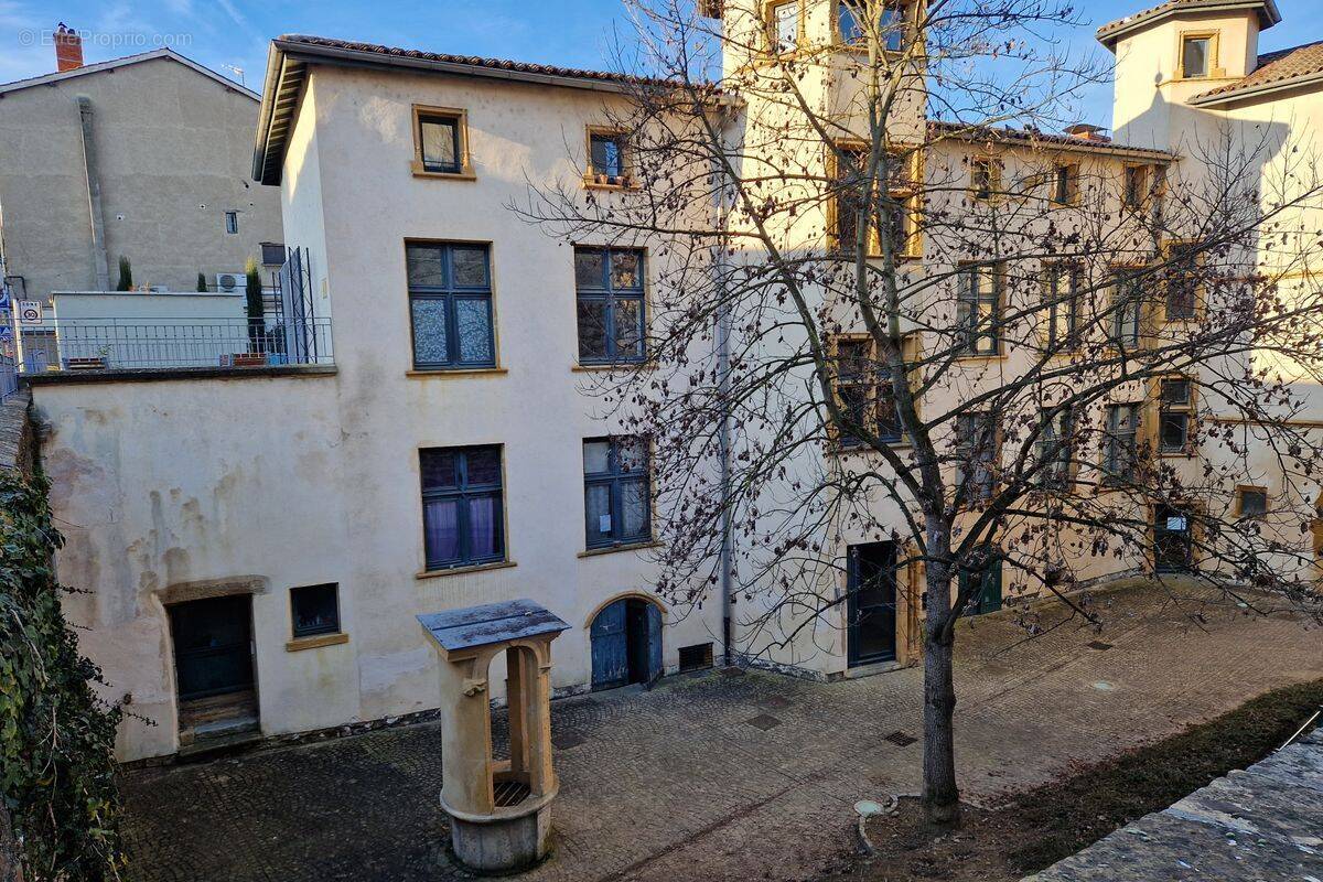 Appartement à L'ARBRESLE