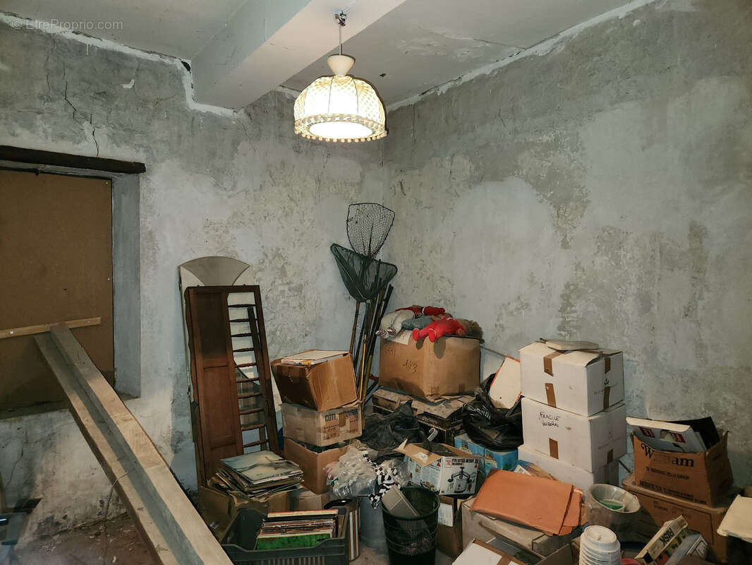 Maison à SAINTE-CECILE-LES-VIGNES