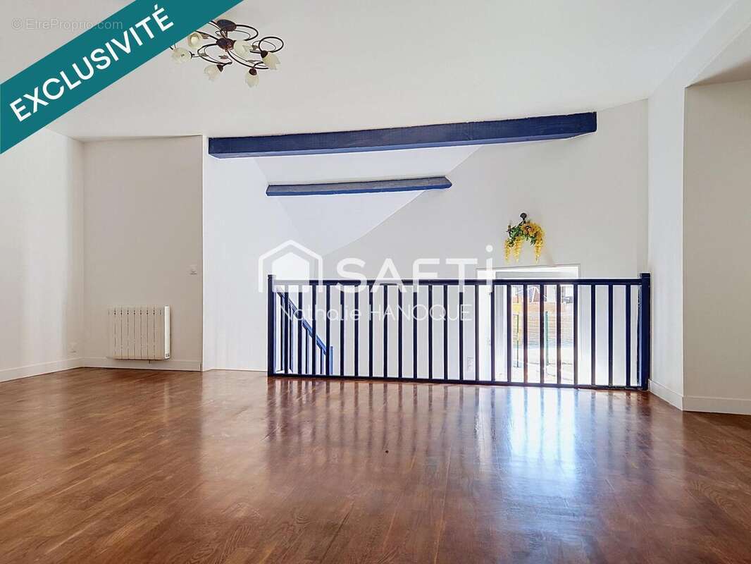 Maison 64 m² à Thoiry  - photo 4