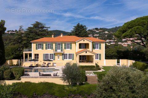 Maison à MANDELIEU-LA-NAPOULE