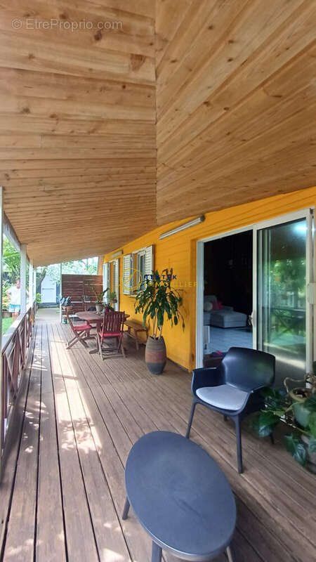 Maison à PETITE-ILE