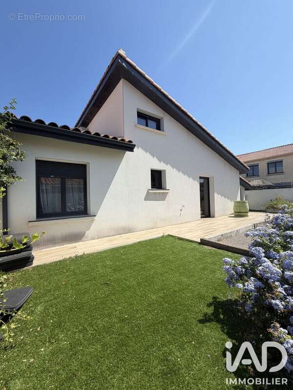 Maison 91 m² à Frontignan  - photo 4