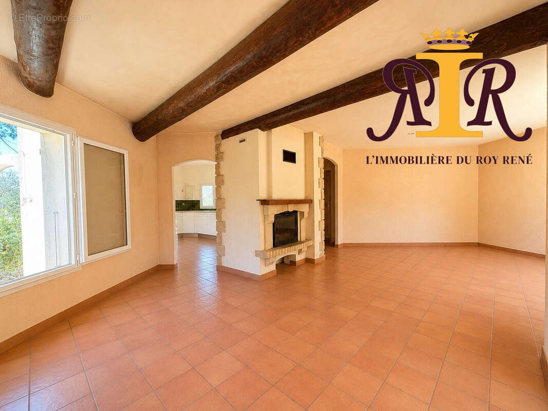Maison à MIRABEAU
