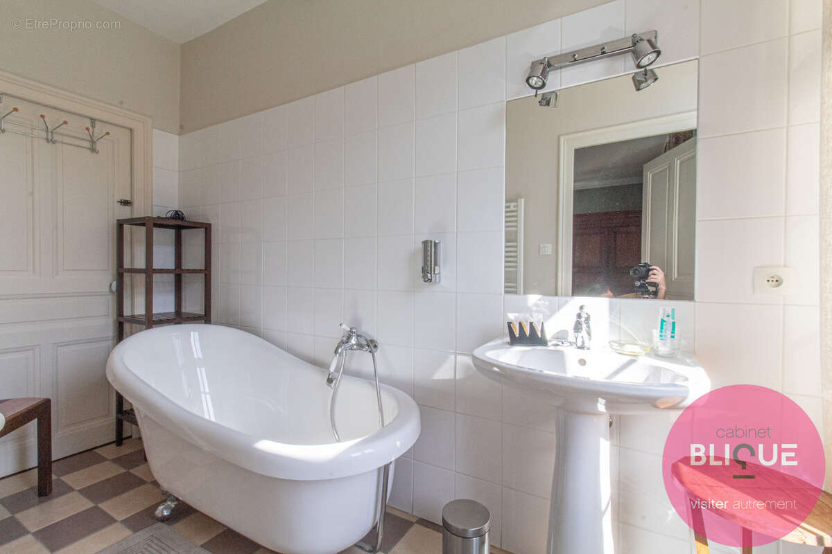 Maison à DOMEVRE-SUR-VEZOUZE