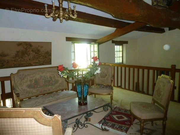 Maison à MONTAIGU-DE-QUERCY