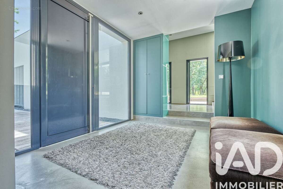 Maison 260 m² à Cenac  - photo 8