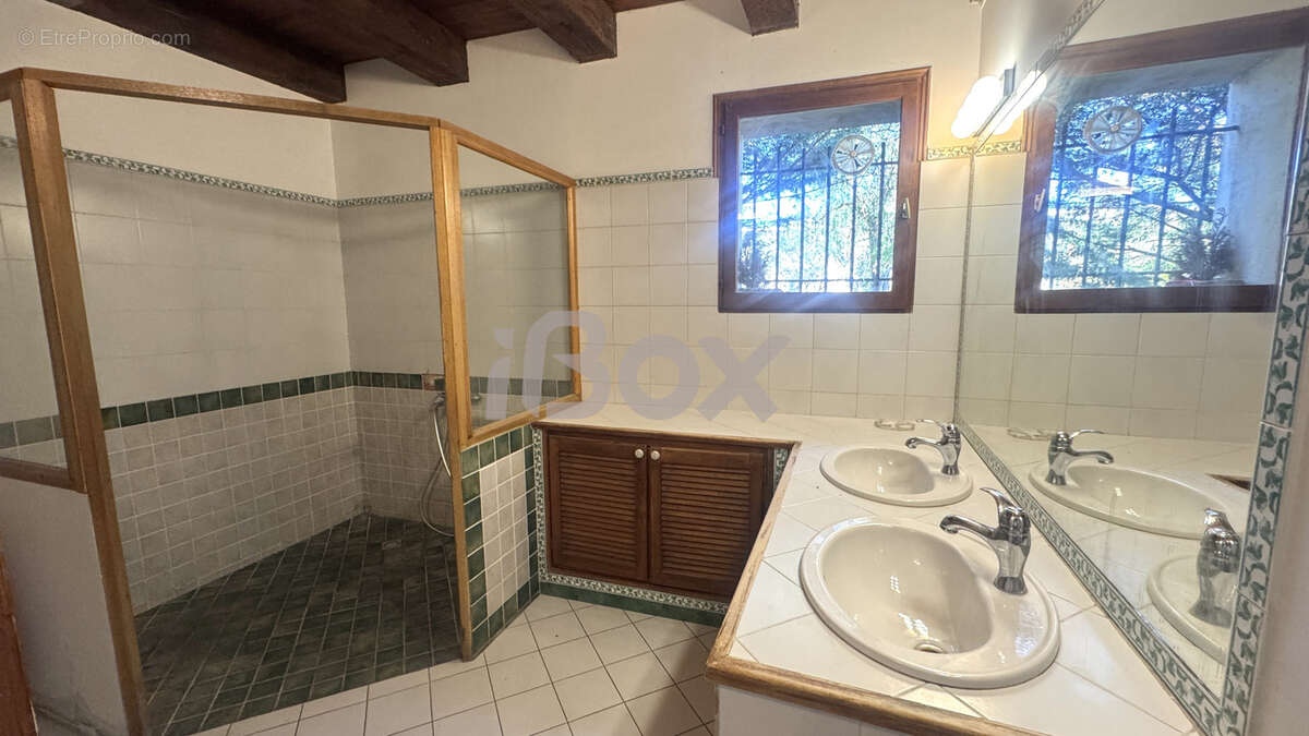 Appartement à LA VALETTE-DU-VAR