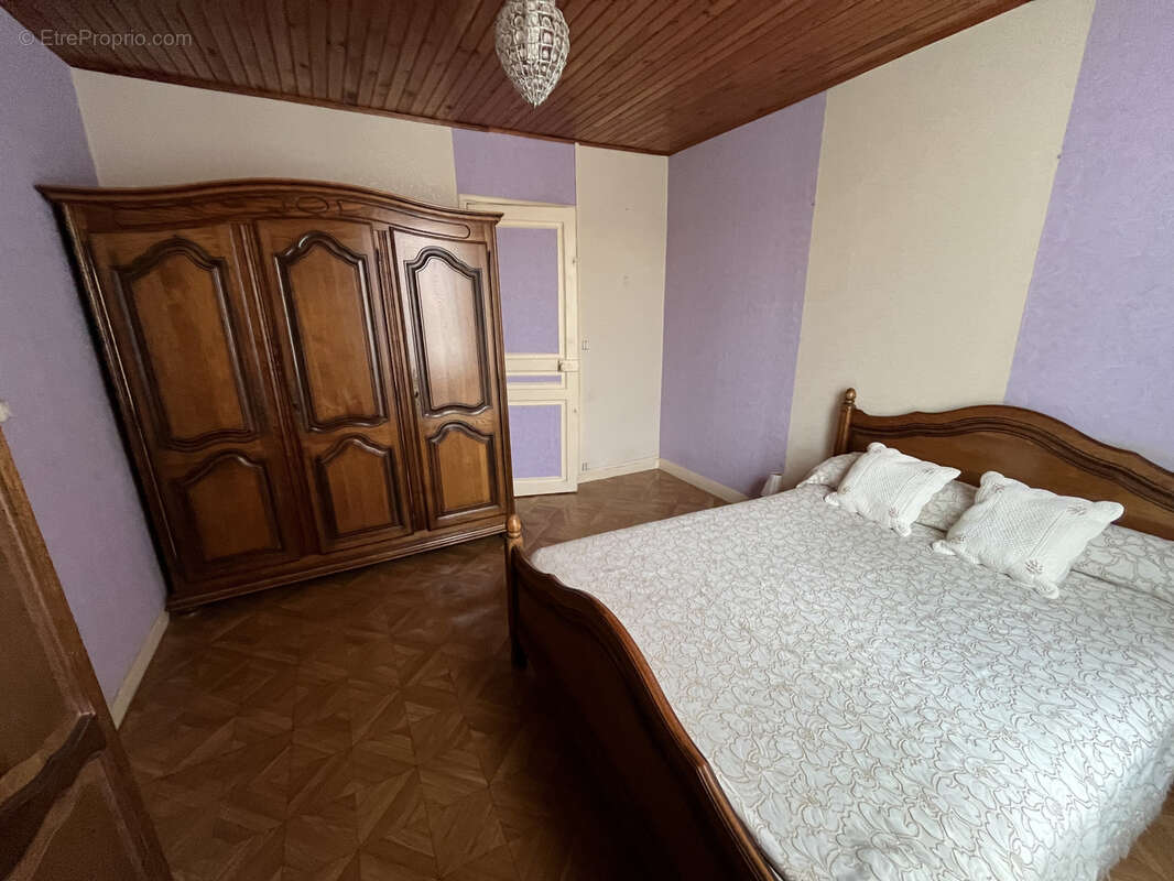 Maison à PARAY-VIEILLE-POSTE